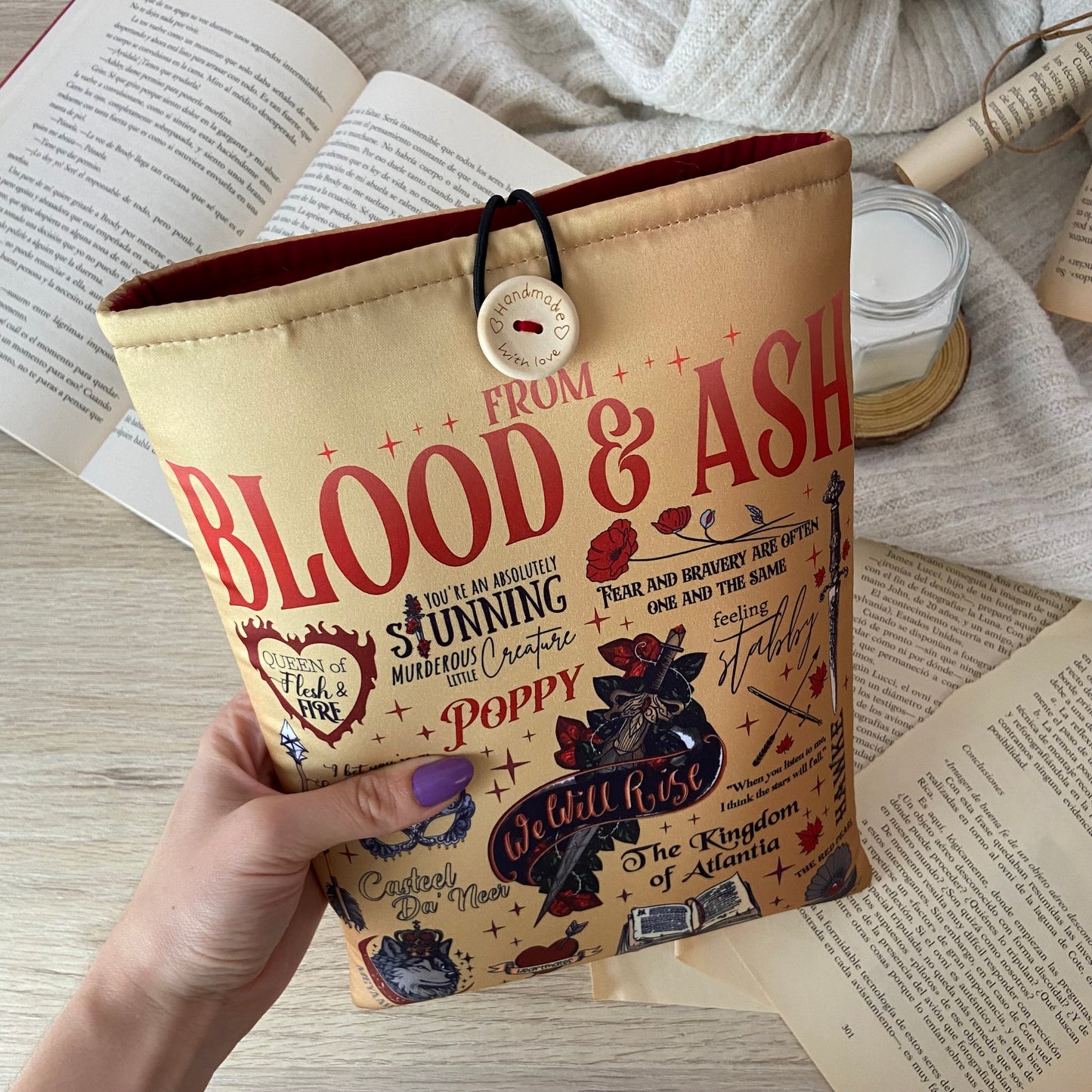 Funda literaria From blood and Ash/De sangre y cenizas