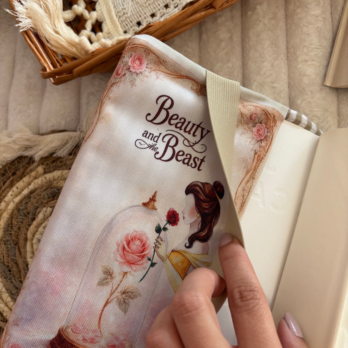 Funda ajustable érase una vez Bella y Bestia impermeable