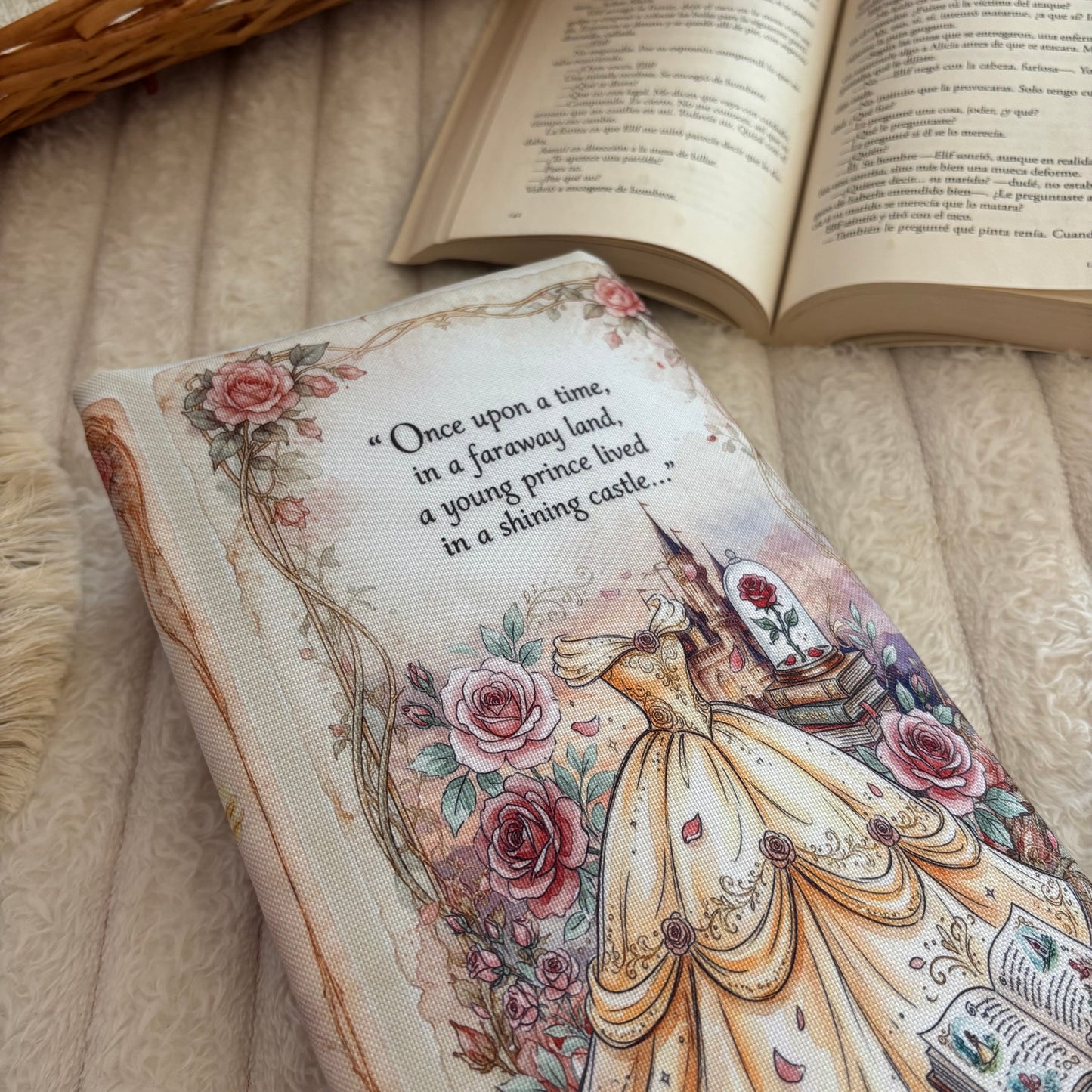 Funda ajustable érase una vez Bella y Bestia impermeable